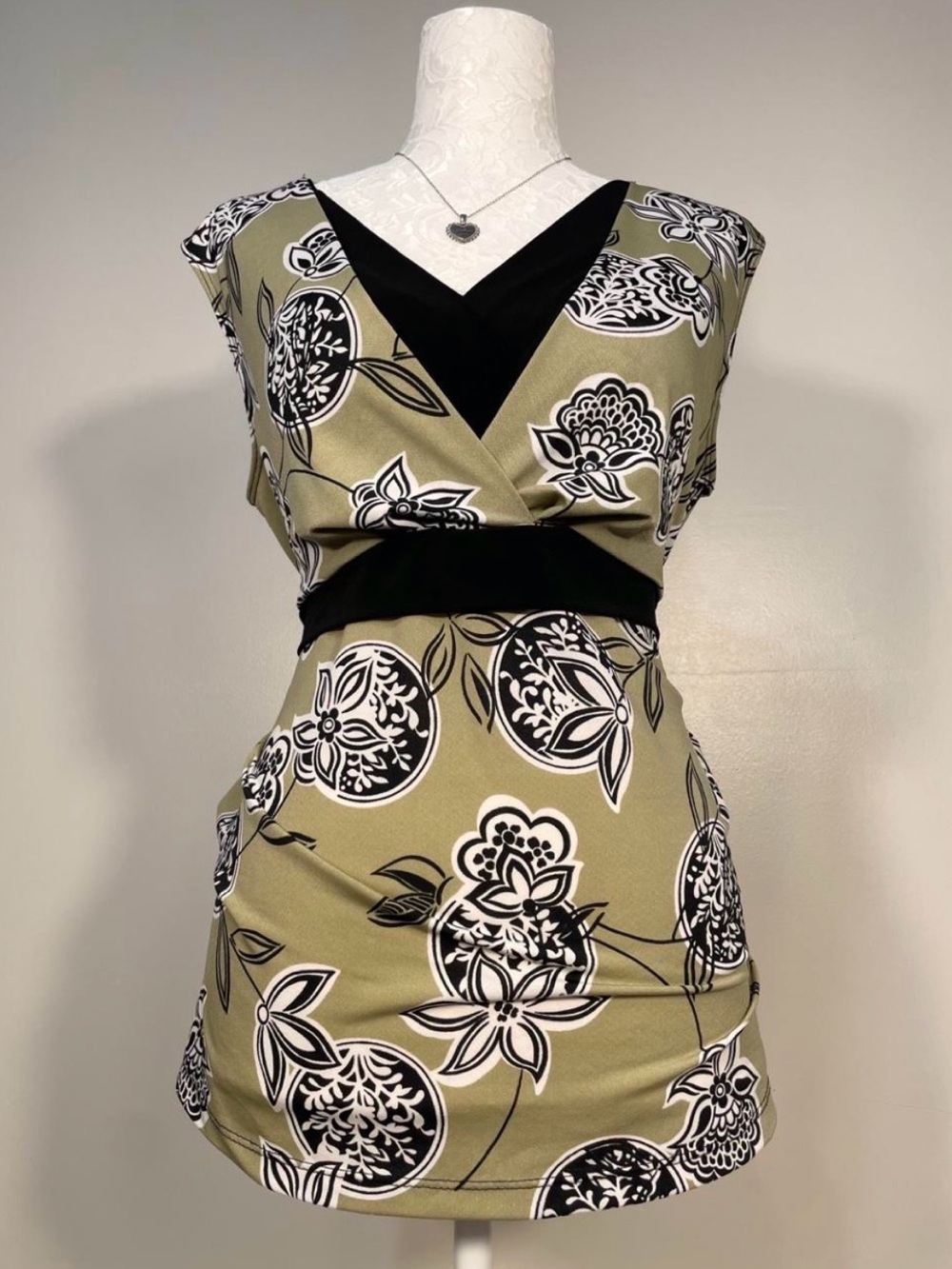 Tailor B. Moss Olive and Black Floral Wrap-Style shirt